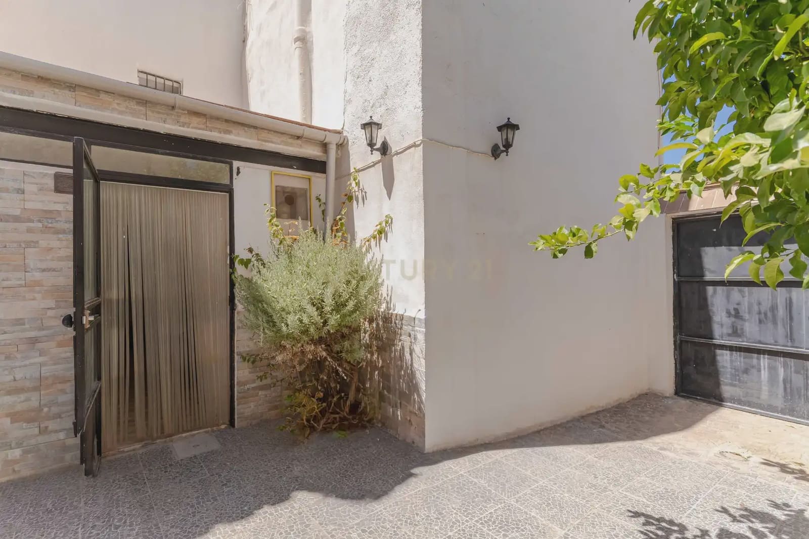 3 slaapkamer Huis te koop in La Zubia - € 159.000 (Ref: 10016982)