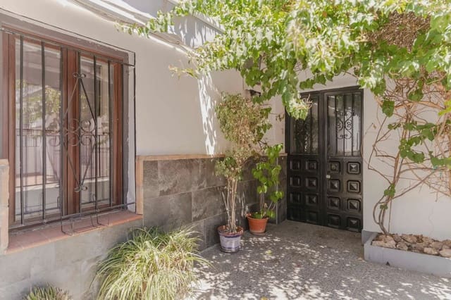 3 slaapkamer Huis te koop in La Zubia - € 159.000 (Ref: 10016982)