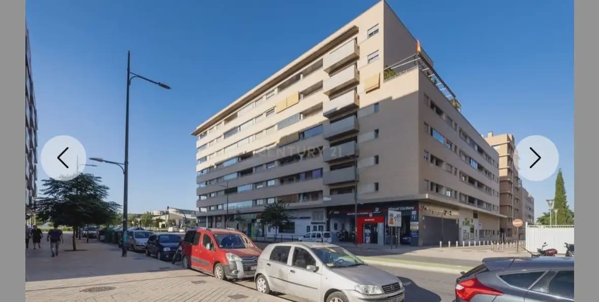 Appartement de 2 chambres à louer à Grenade ville avec piscine garage - 900 € (Ref: 10021728)