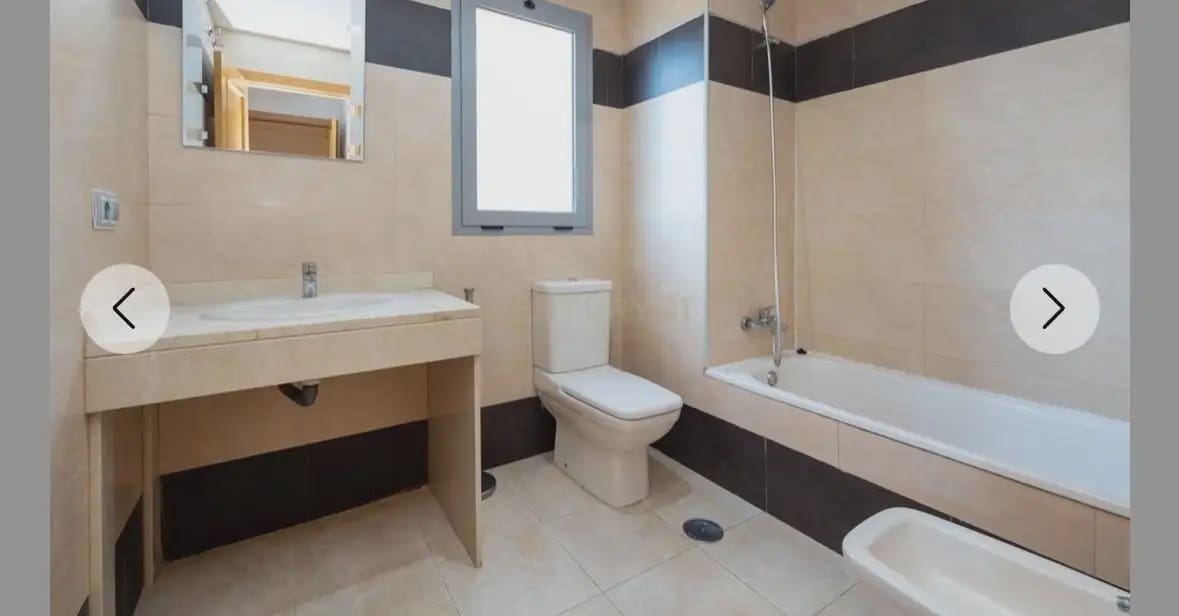 Appartement de 2 chambres à louer à Grenade ville avec piscine garage - 900 € (Ref: 10021728)