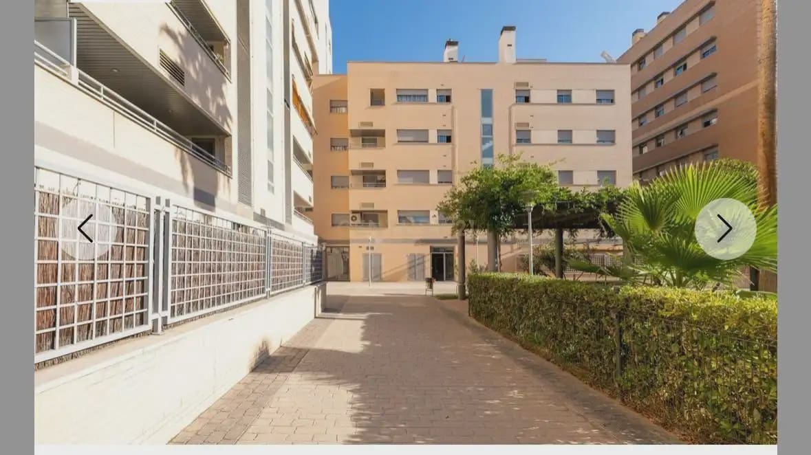 Appartement de 2 chambres à louer à Grenade ville avec piscine garage - 900 € (Ref: 10021728)