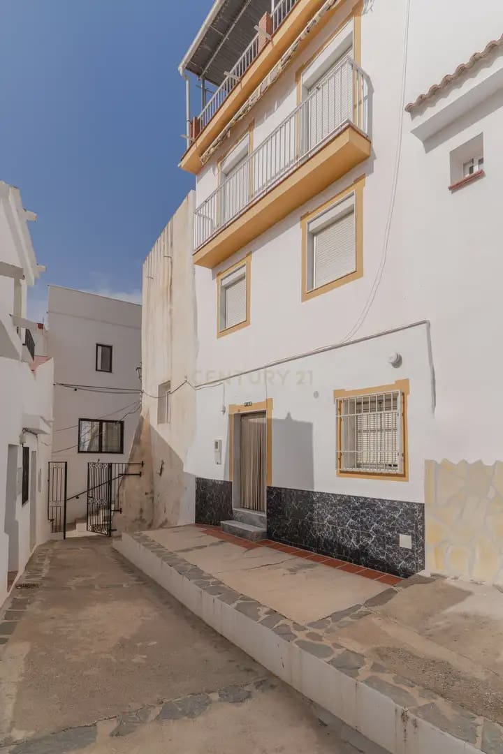 5 soverom Hus til salgs i Molvizar - € 99 900 (Ref: 10029688)