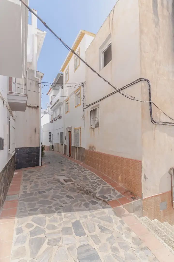 5 soverom Hus til salgs i Molvizar - € 99 900 (Ref: 10029688)