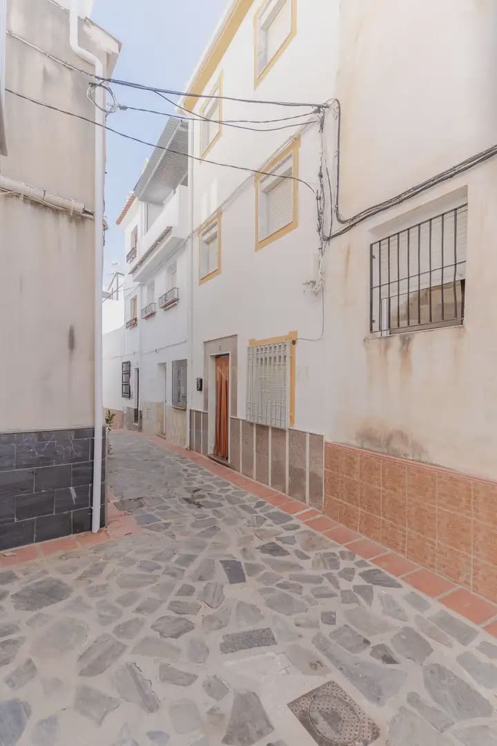 5 soverom Hus til salgs i Molvizar - € 99 900 (Ref: 10029688)
