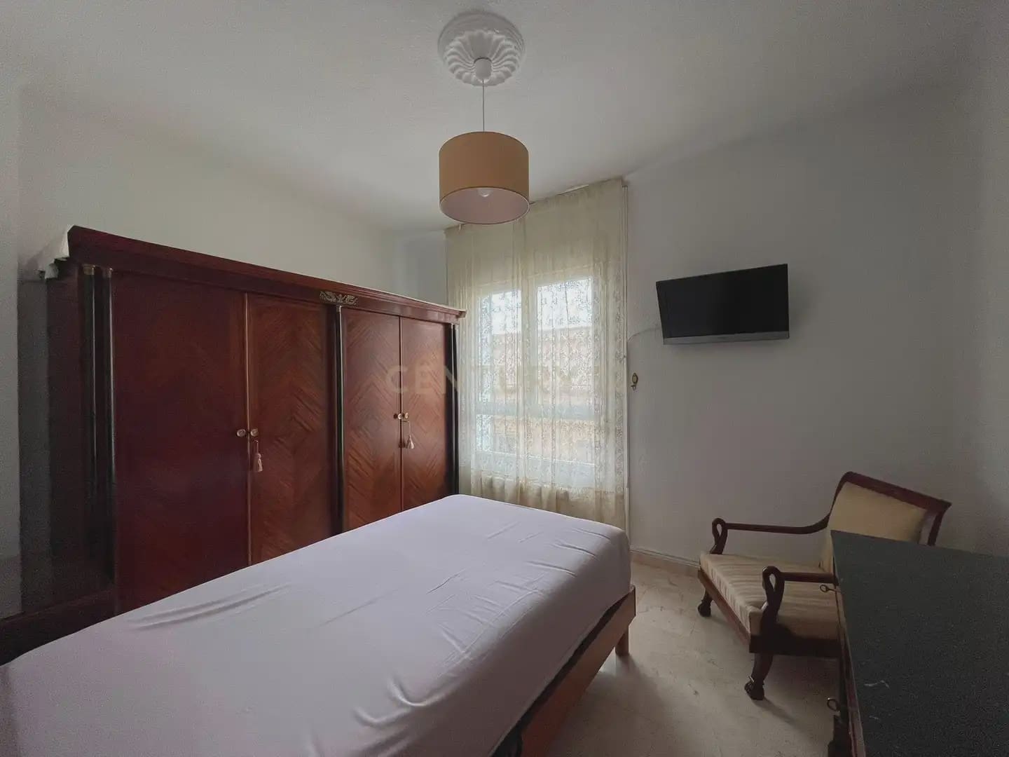 2 bedroom Apartment for rent in Granada city - € 890 (Ref: 10030743)