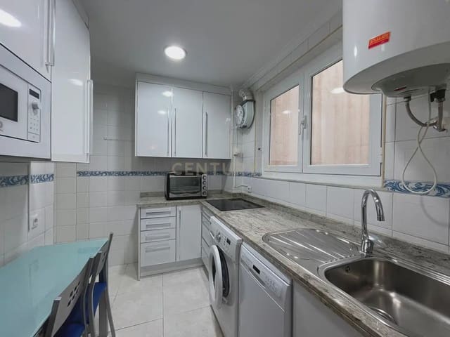 2 Zimmer Apartment zu vermieten in Centro - Sagrario, Granada Stadt - 890 € (Ref: 10030743)