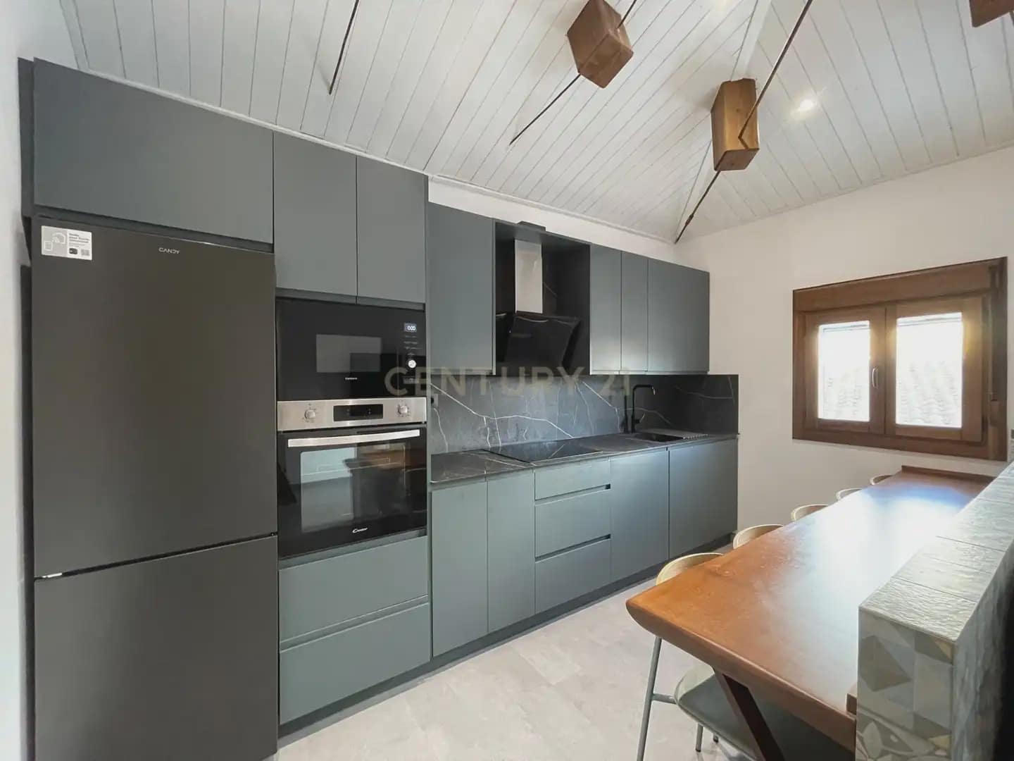 2 Zimmer Wohnung zu vermieten in Granada Stadt - 650 € (Ref: 10034336)