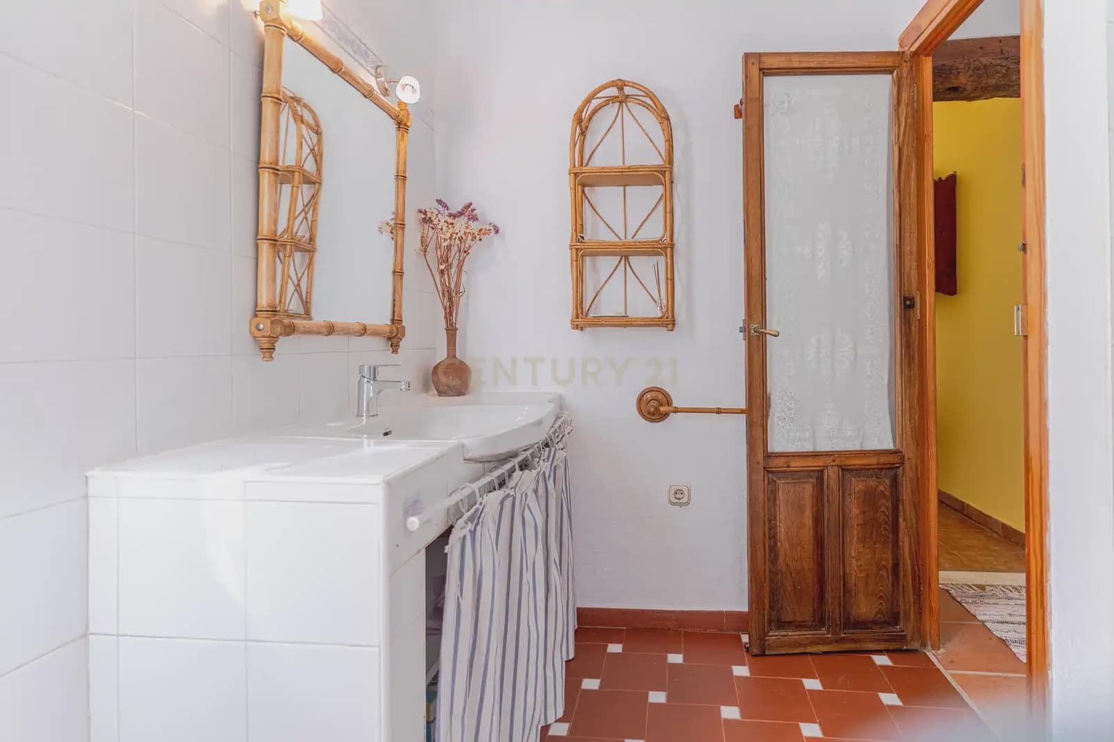 3 slaapkamer Finca/Landhuis te koop in Orgiva met zwembad - € 495.000 (Ref: 10035727)