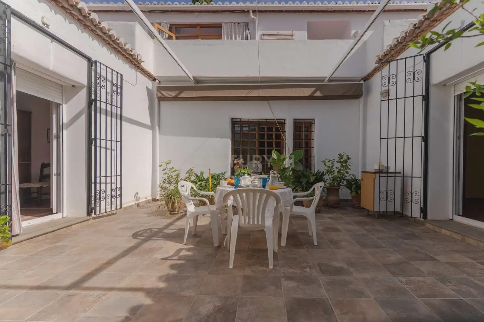 3 slaapkamer Finca/Landhuis te koop in Orgiva met zwembad - € 495.000 (Ref: 10035727)