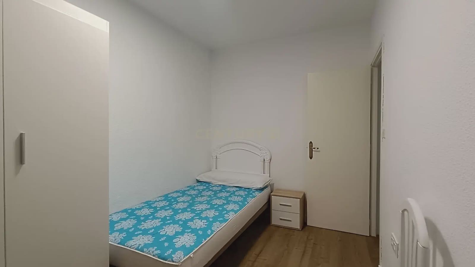 Appartement de 3 chambres à louer à Grenade ville - 700 € (Ref: 10044334)