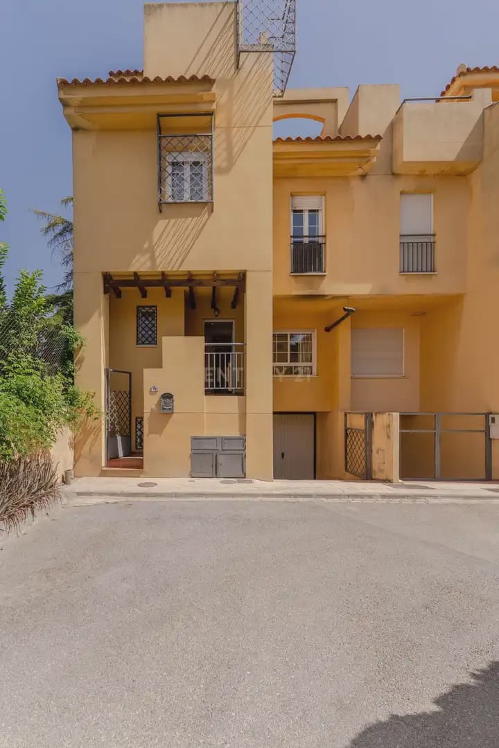 3 camera da letto Villetta Bifamiliare in vendita in Armilla con piscina - 349.000 € (Rif: 10048068)