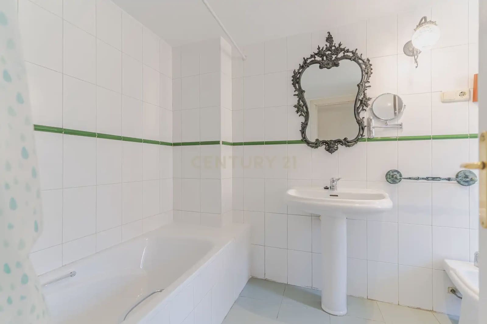 3 camera da letto Villetta Bifamiliare in vendita in Armilla con piscina - 349.000 € (Rif: 10048068)
