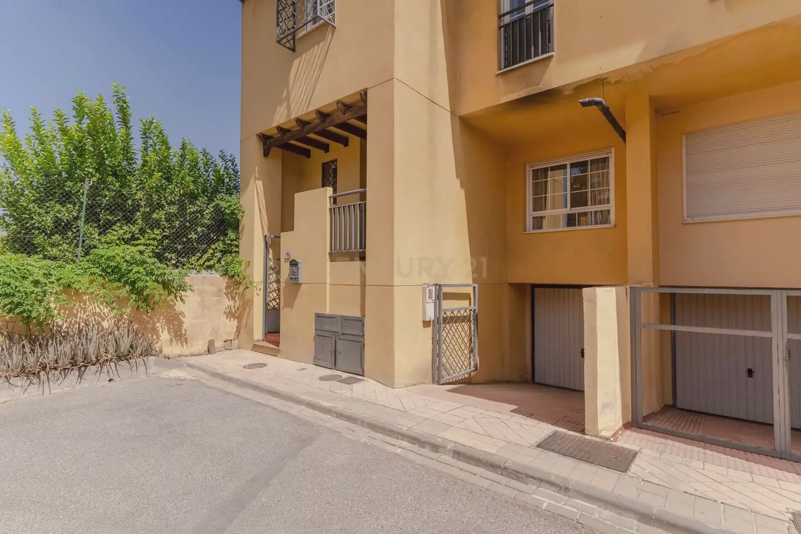 3 camera da letto Villetta Bifamiliare in vendita in Armilla con piscina - 349.000 € (Rif: 10048068)