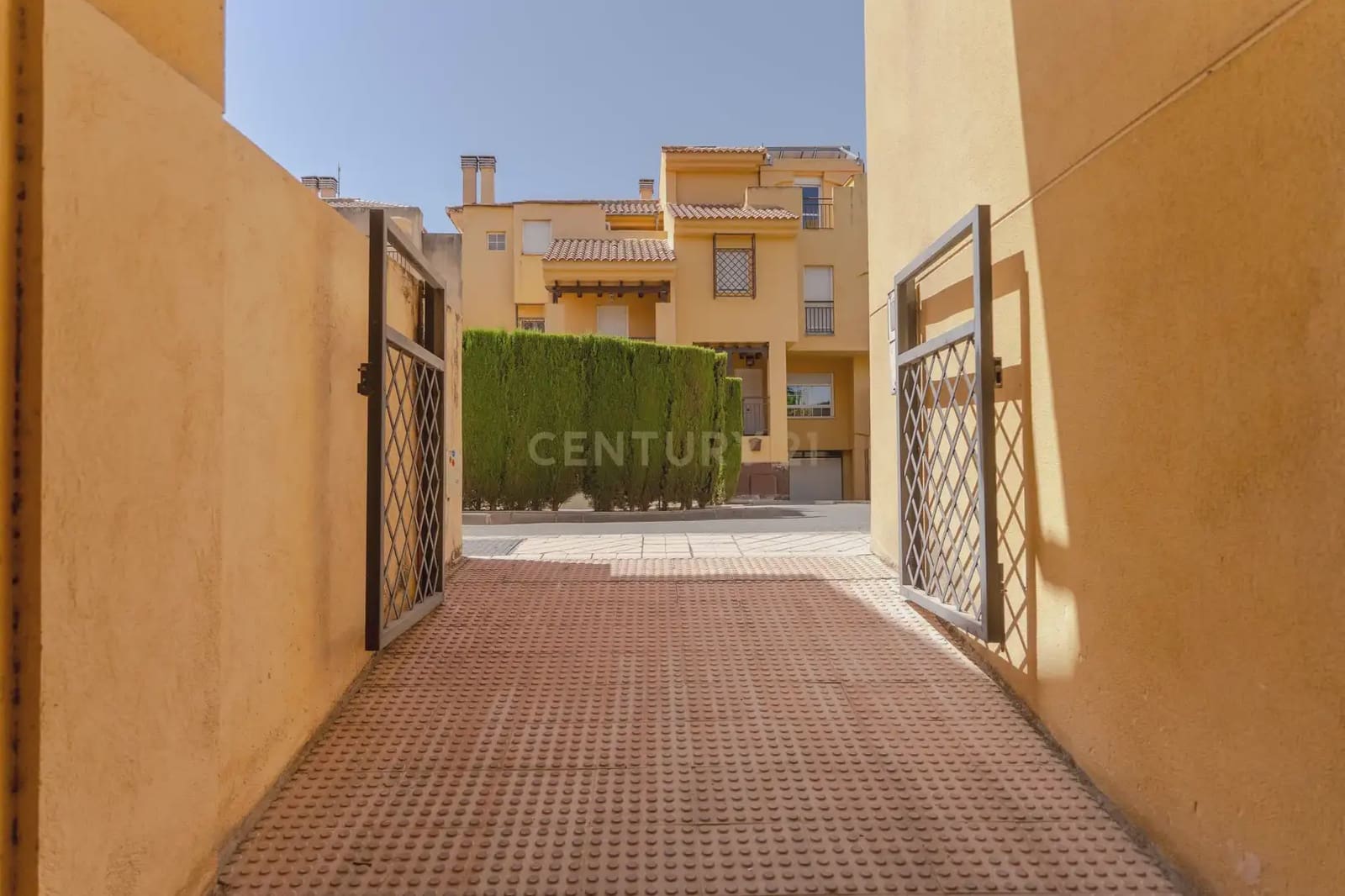 3 camera da letto Villetta Bifamiliare in vendita in Armilla con piscina - 349.000 € (Rif: 10048068)