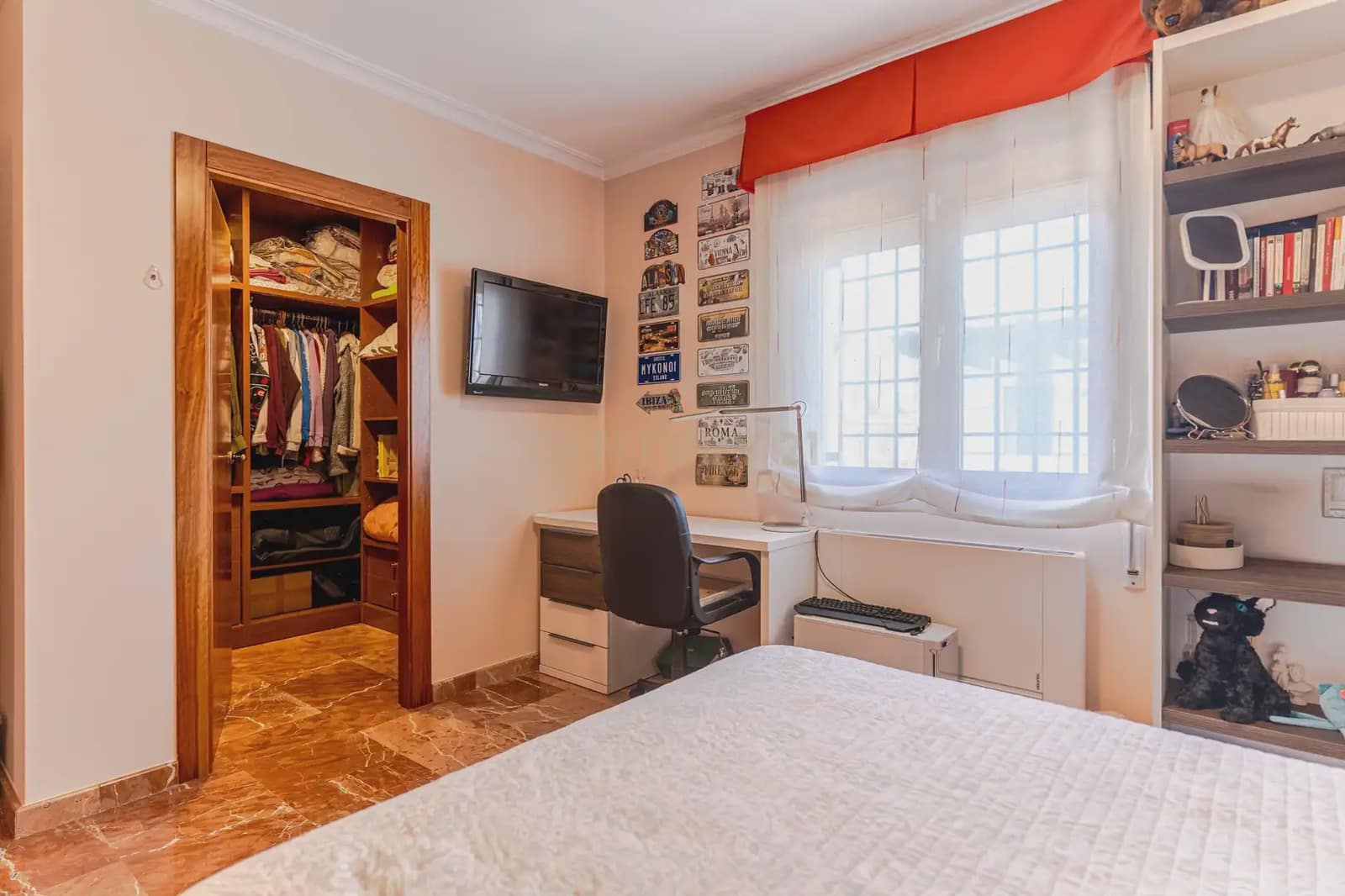 4 soveværelse Villa til salg i Baza med garage - € 625.000 (Ref: 10048459)
