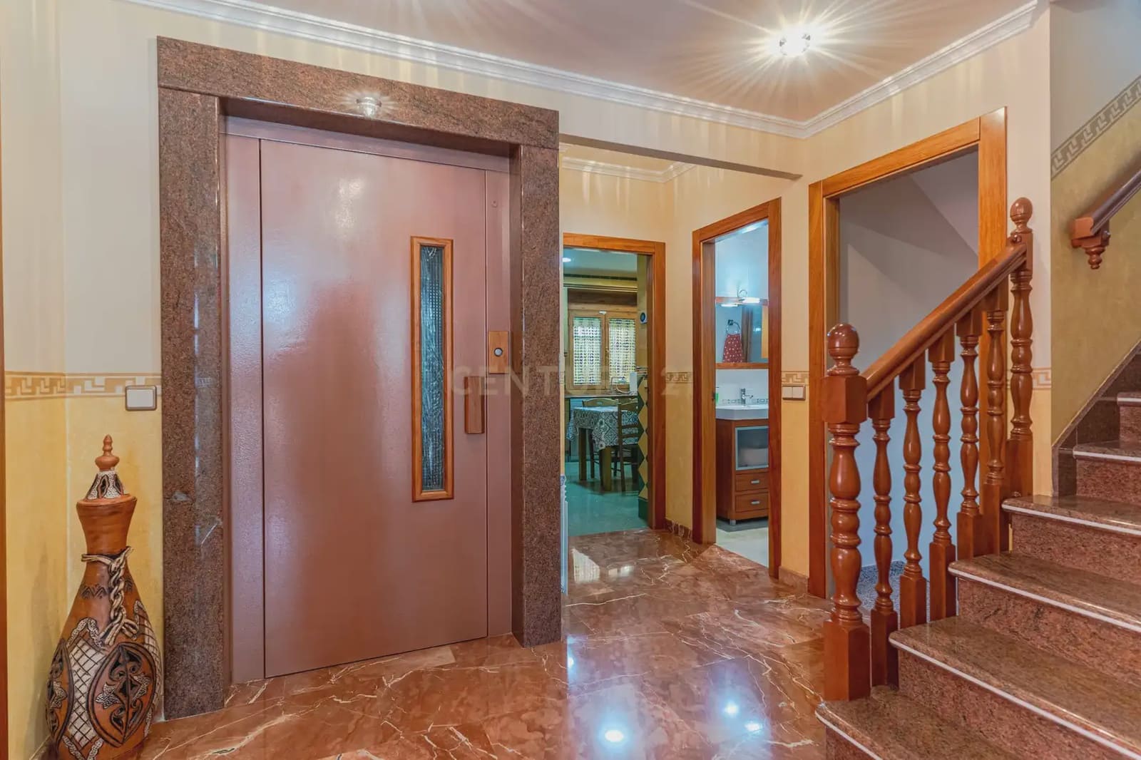 4 soveværelse Villa til salg i Baza med garage - € 625.000 (Ref: 10048459)
