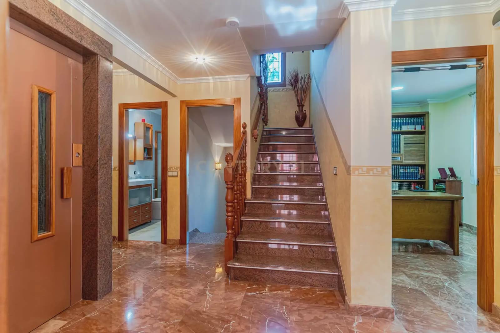 4 soveværelse Villa til salg i Baza med garage - € 625.000 (Ref: 10048459)