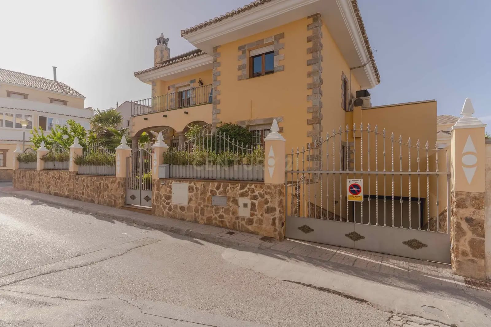 4 soveværelse Villa til salg i Baza med garage - € 625.000 (Ref: 10048459)