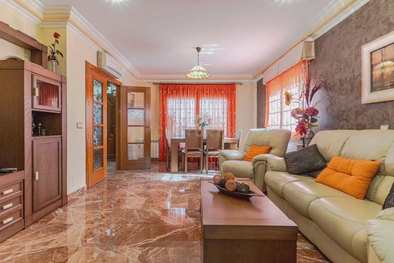 4 soveværelse Villa til salg i Baza med garage - € 625.000 (Ref: 10048459)