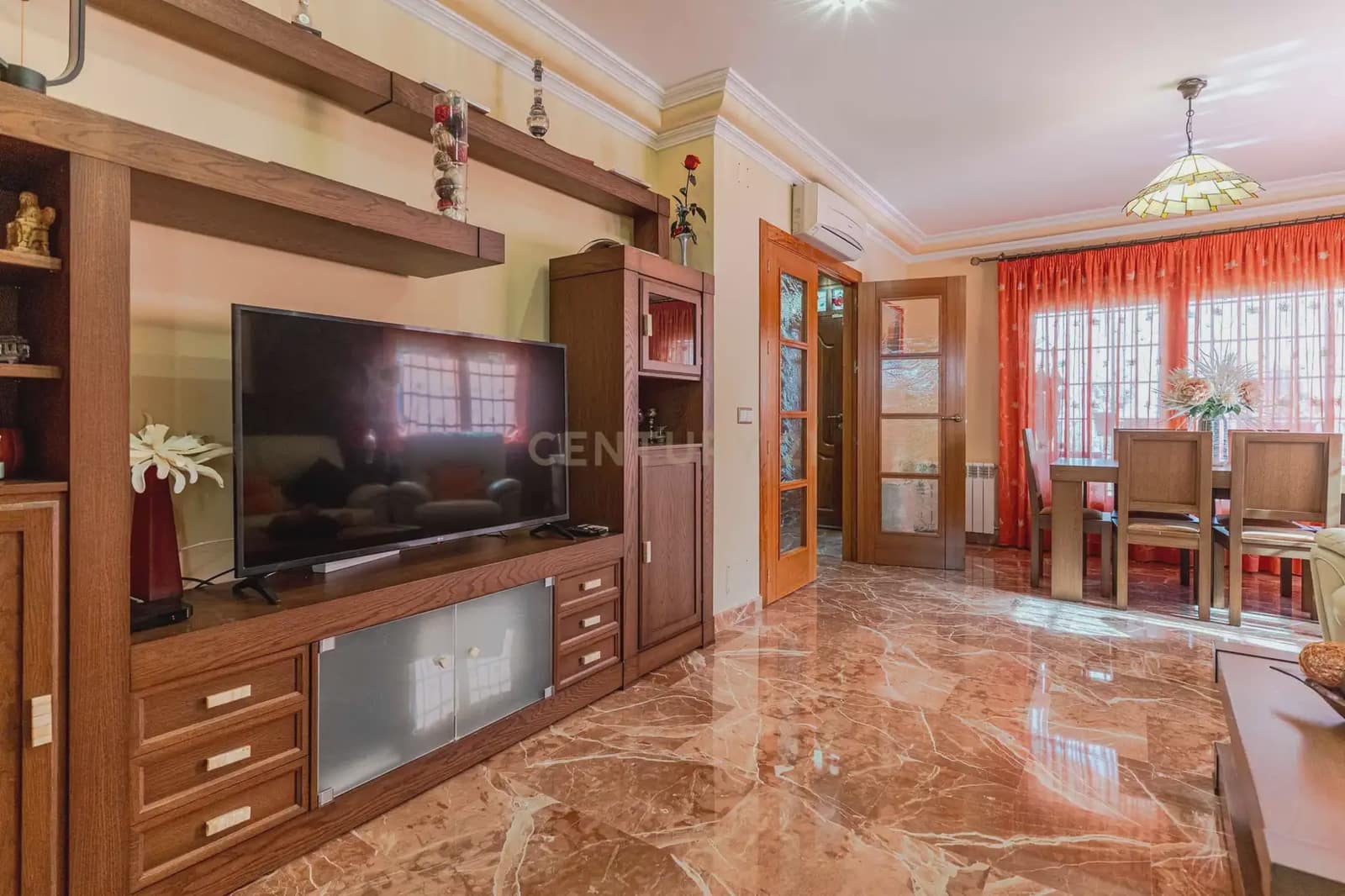 4 soveværelse Villa til salg i Baza med garage - € 625.000 (Ref: 10048459)