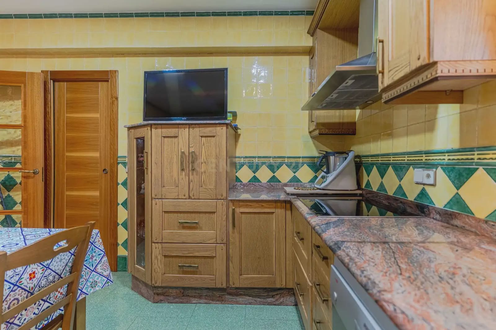4 soveværelse Villa til salg i Baza med garage - € 625.000 (Ref: 10048459)