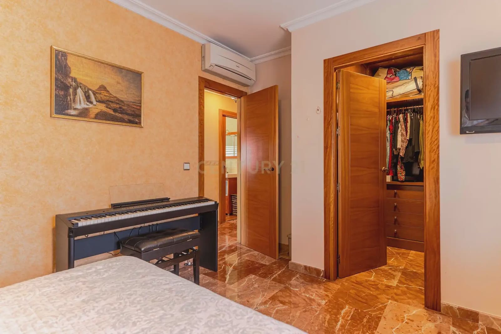 4 soveværelse Villa til salg i Baza med garage - € 625.000 (Ref: 10048459)