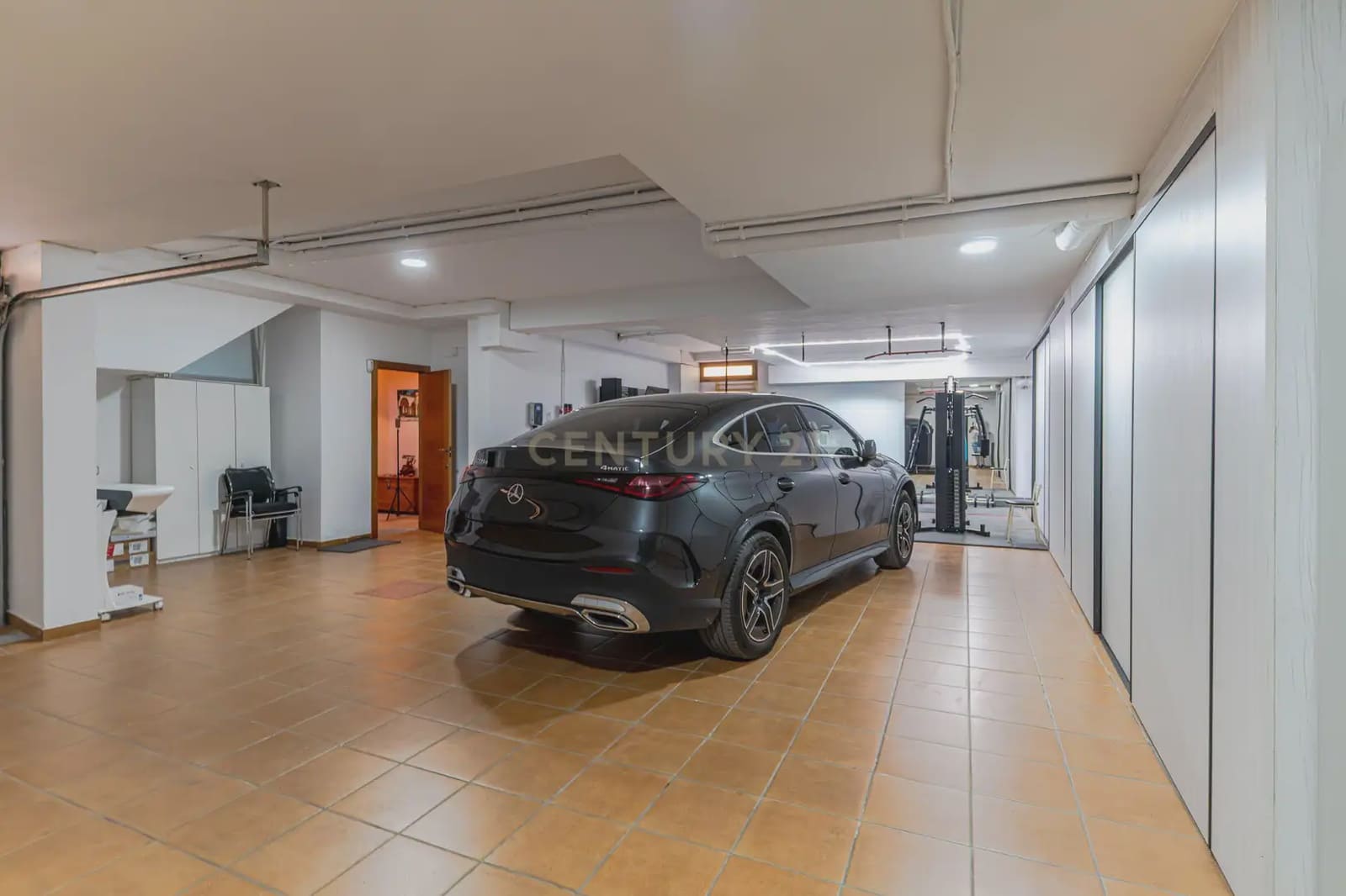 4 soveværelse Villa til salg i Baza med garage - € 625.000 (Ref: 10048459)