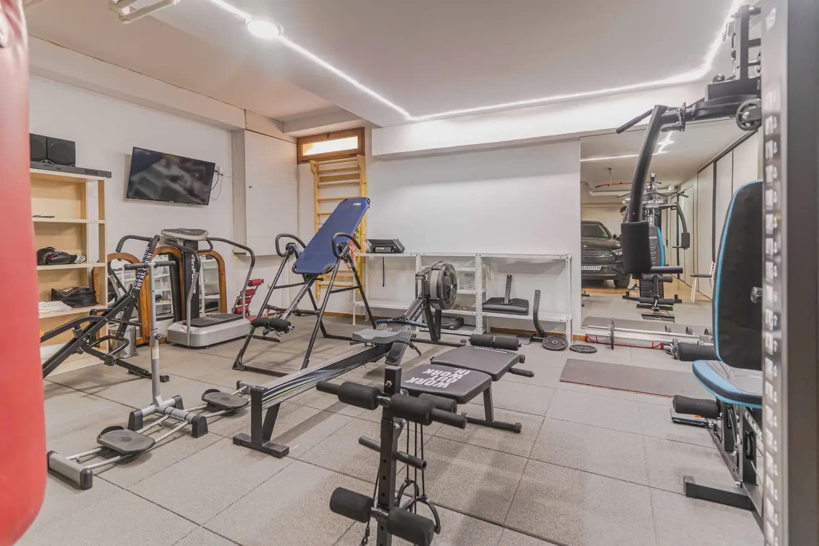 4 soveværelse Villa til salg i Baza med garage - € 625.000 (Ref: 10048459)