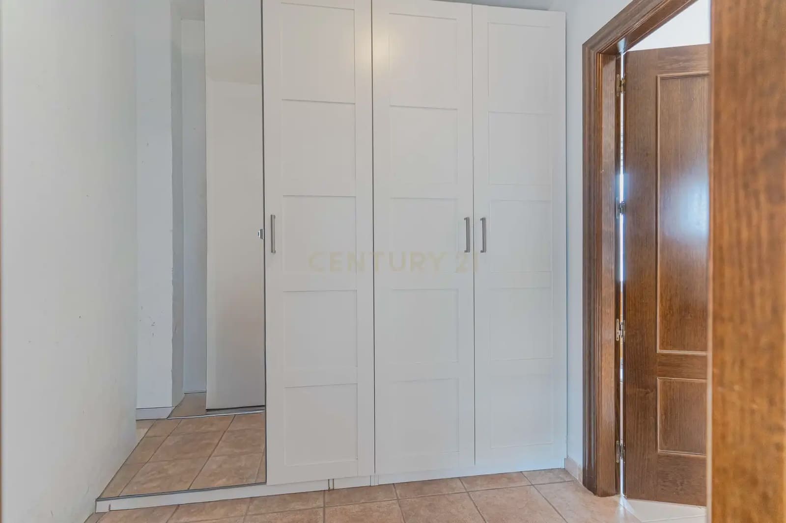 4 makuuhuone Huvila myytävänä paikassa Nivar - 300 000 € (Ref: 10073255)