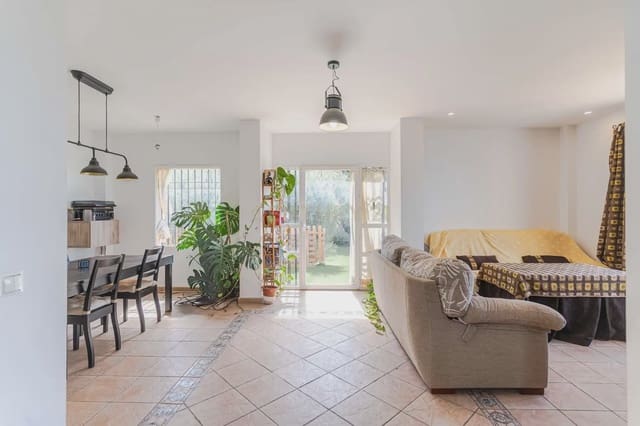 4 makuuhuone Huvila myytävänä paikassa Nívar - 300 000 € (Ref: 10073255)