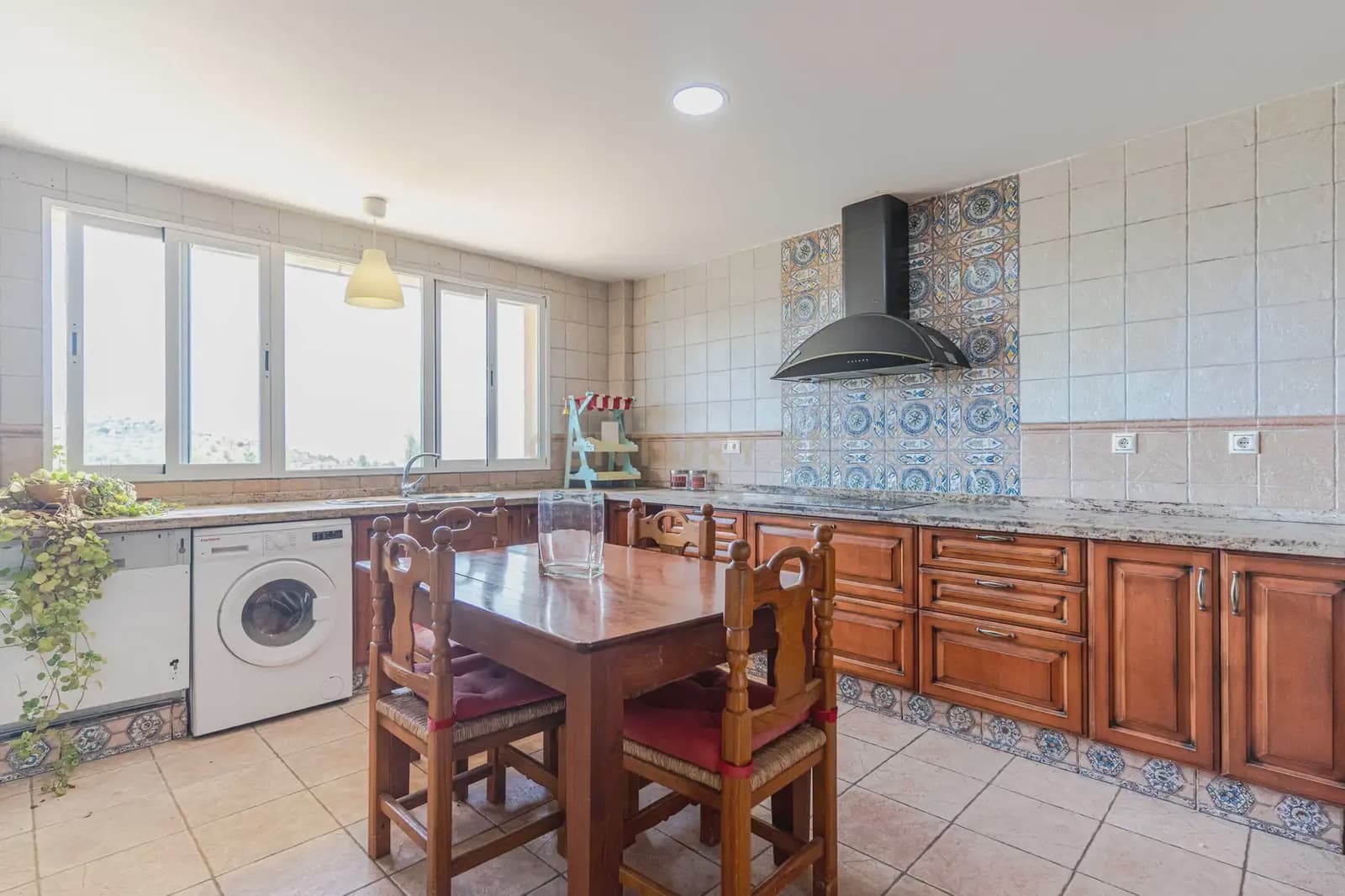 4 makuuhuone Huvila myytävänä paikassa Nivar - 300 000 € (Ref: 10073255)