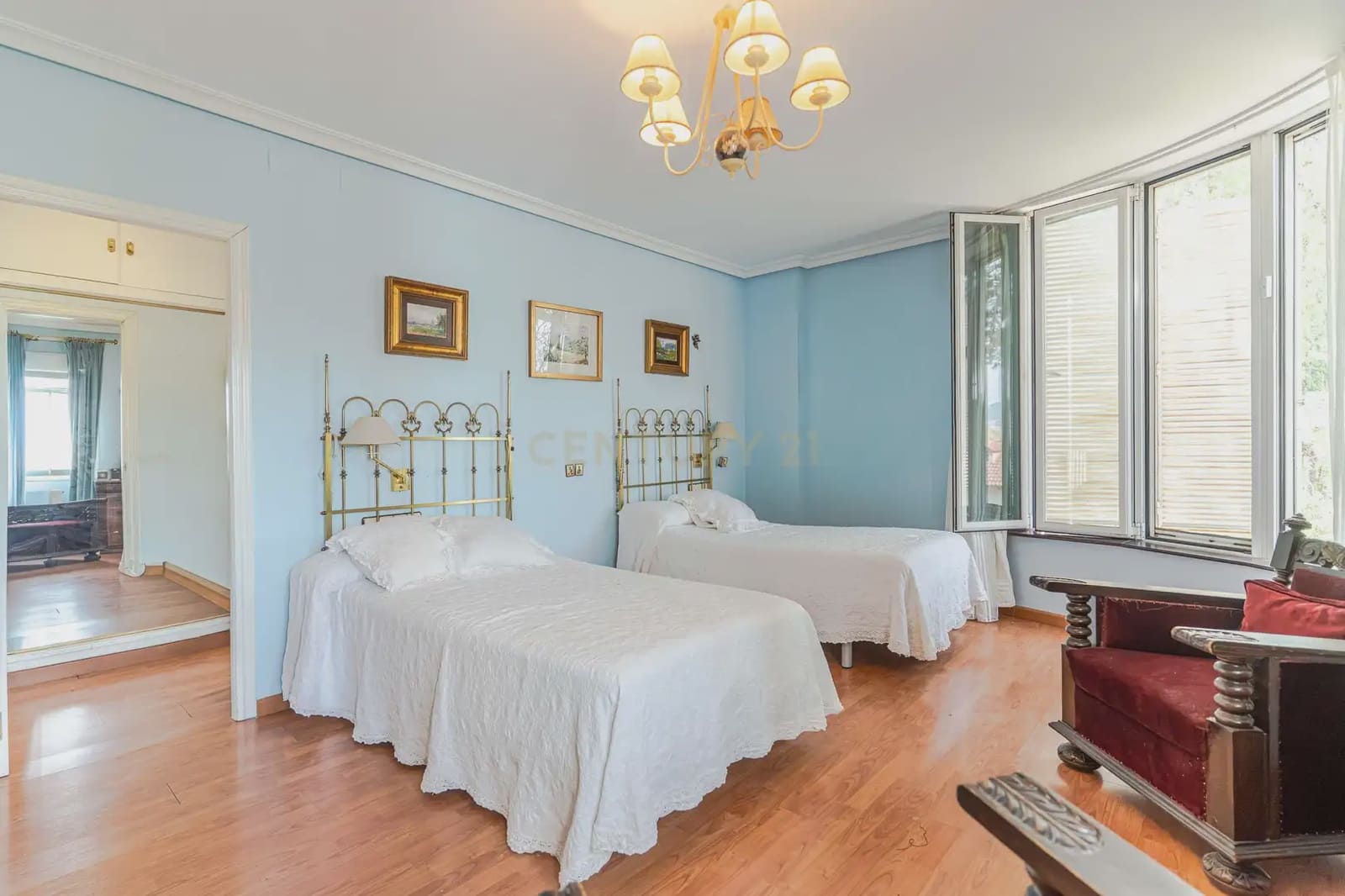 8 slaapkamer Finca/Landhuis te koop in Jaen stad met zwembad garage - € 449.900 (Ref: 10074657)