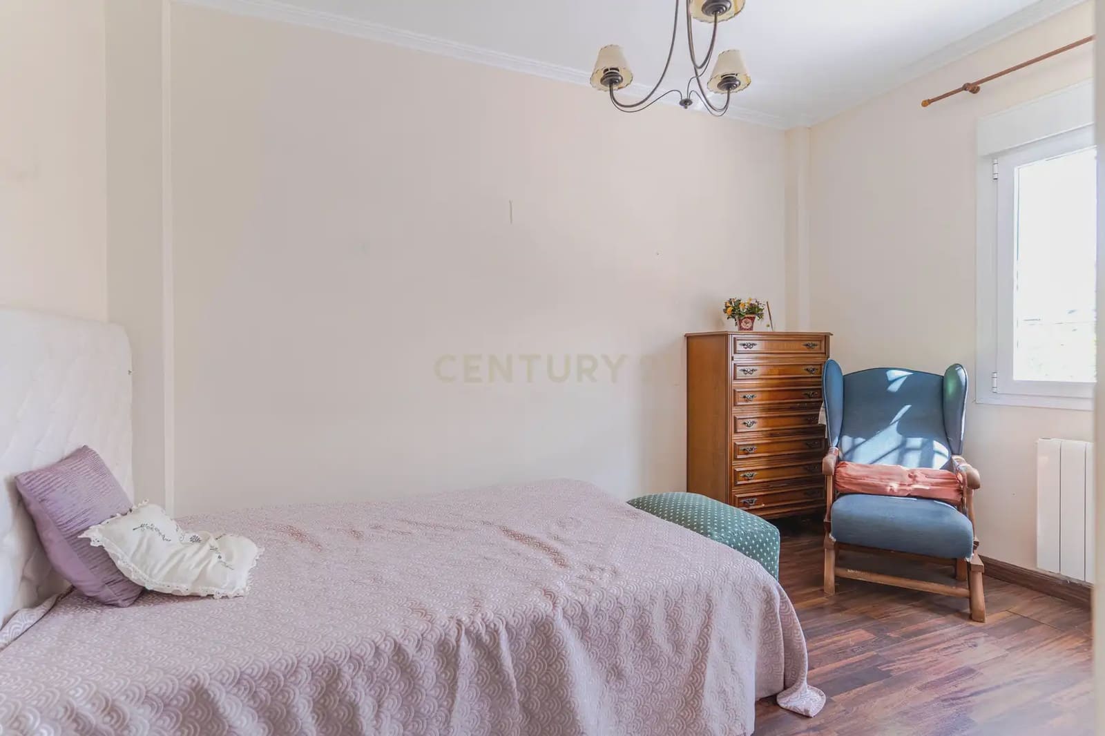 8 slaapkamer Finca/Landhuis te koop in Jaen stad met zwembad garage - € 449.900 (Ref: 10074657)