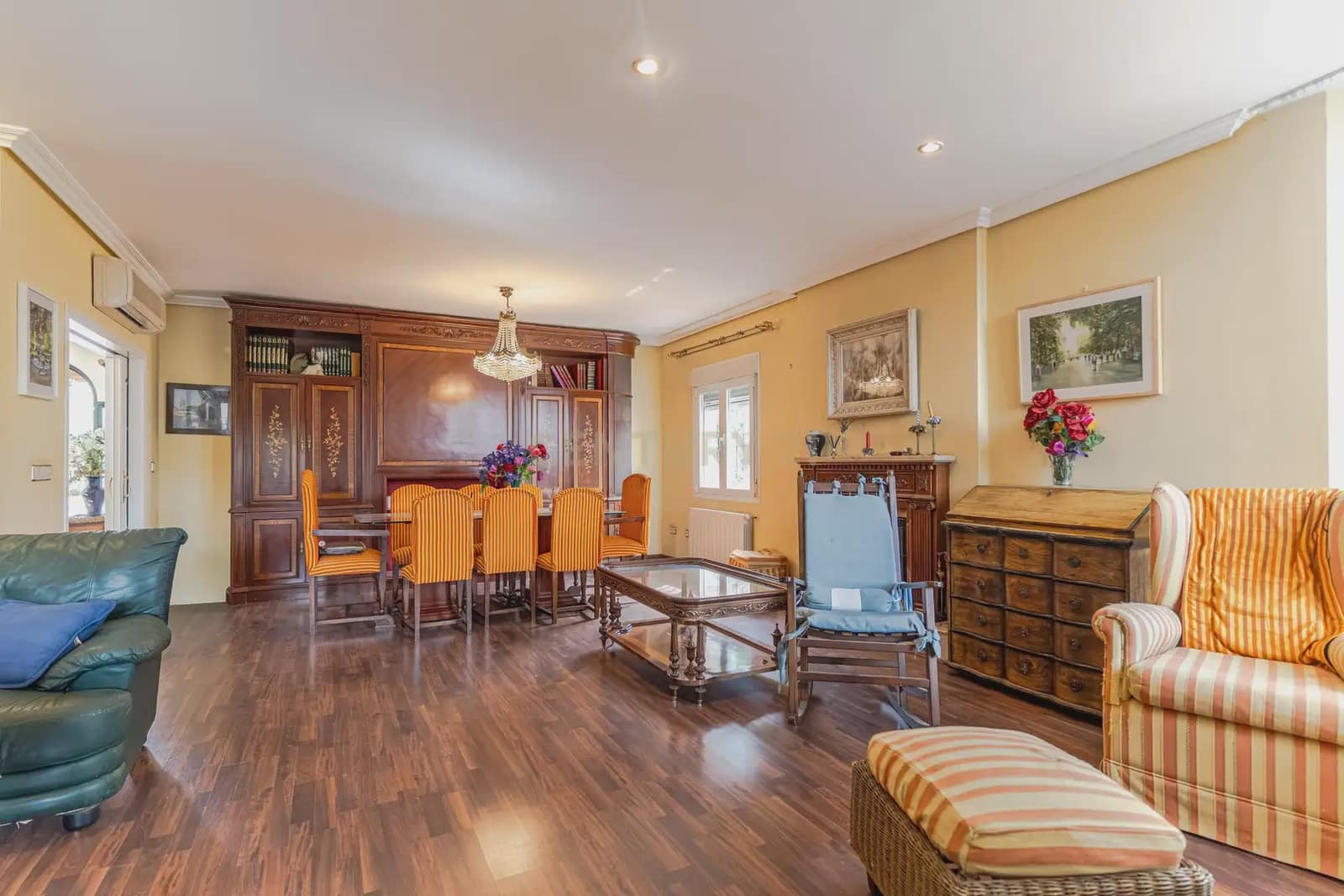 8 slaapkamer Finca/Landhuis te koop in Jaen stad met zwembad garage - € 449.900 (Ref: 10074657)
