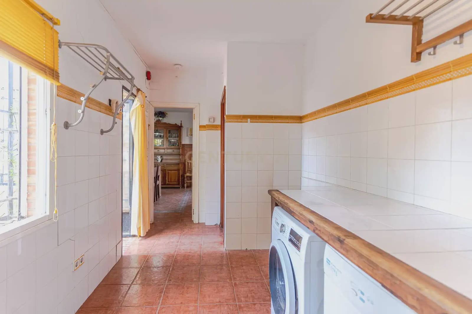 8 slaapkamer Finca/Landhuis te koop in Jaen stad met zwembad garage - € 449.900 (Ref: 10074657)