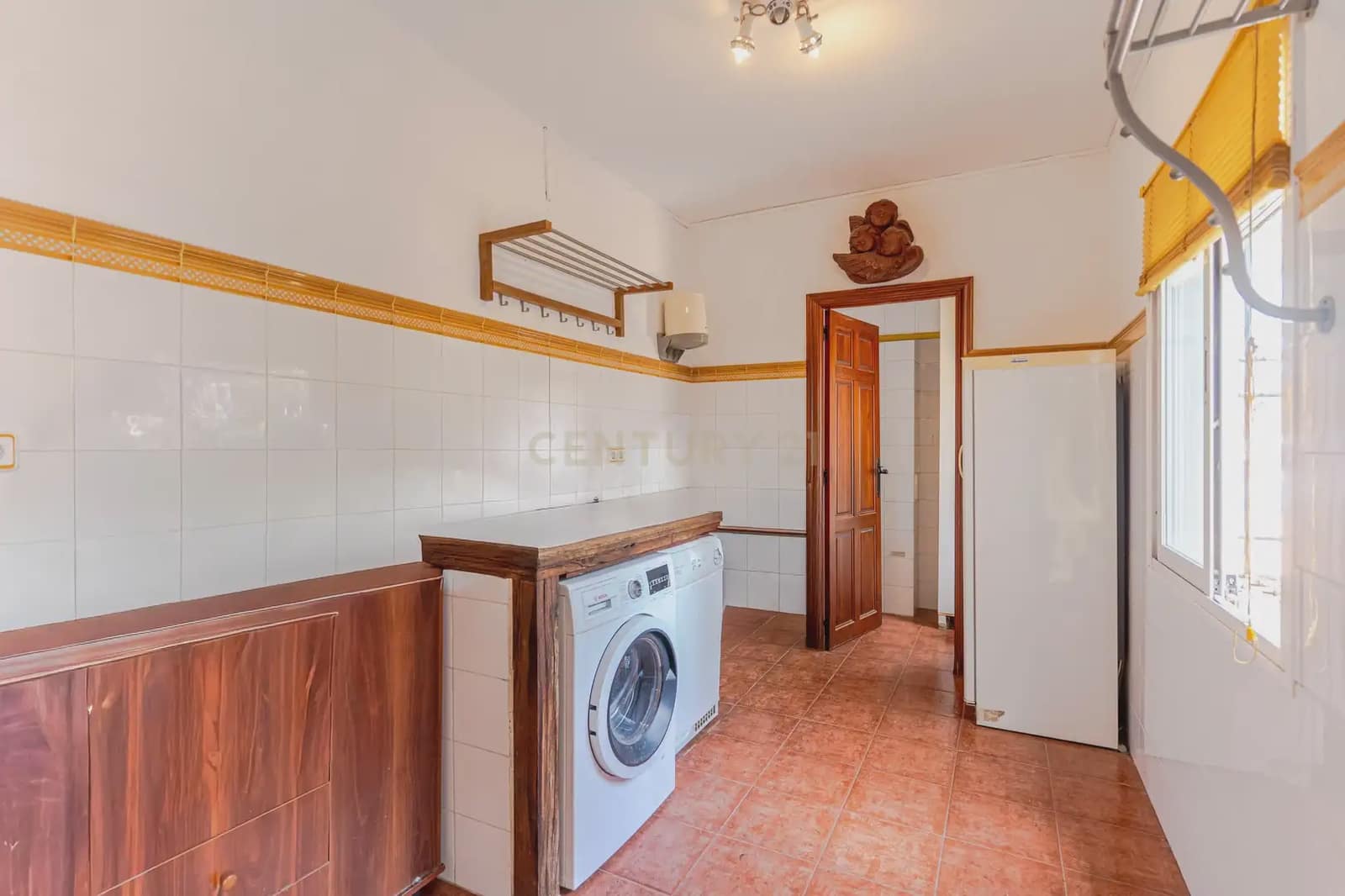 8 slaapkamer Finca/Landhuis te koop in Jaen stad met zwembad garage - € 449.900 (Ref: 10074657)