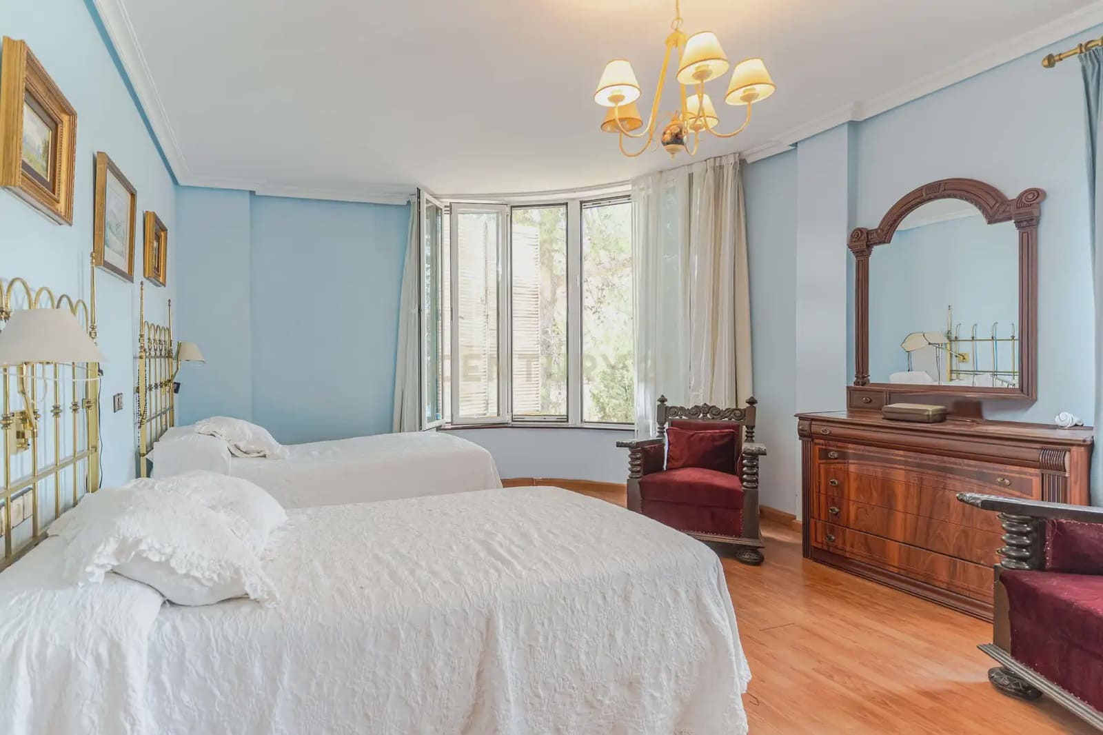 8 slaapkamer Finca/Landhuis te koop in Jaen stad met zwembad garage - € 449.900 (Ref: 10074657)