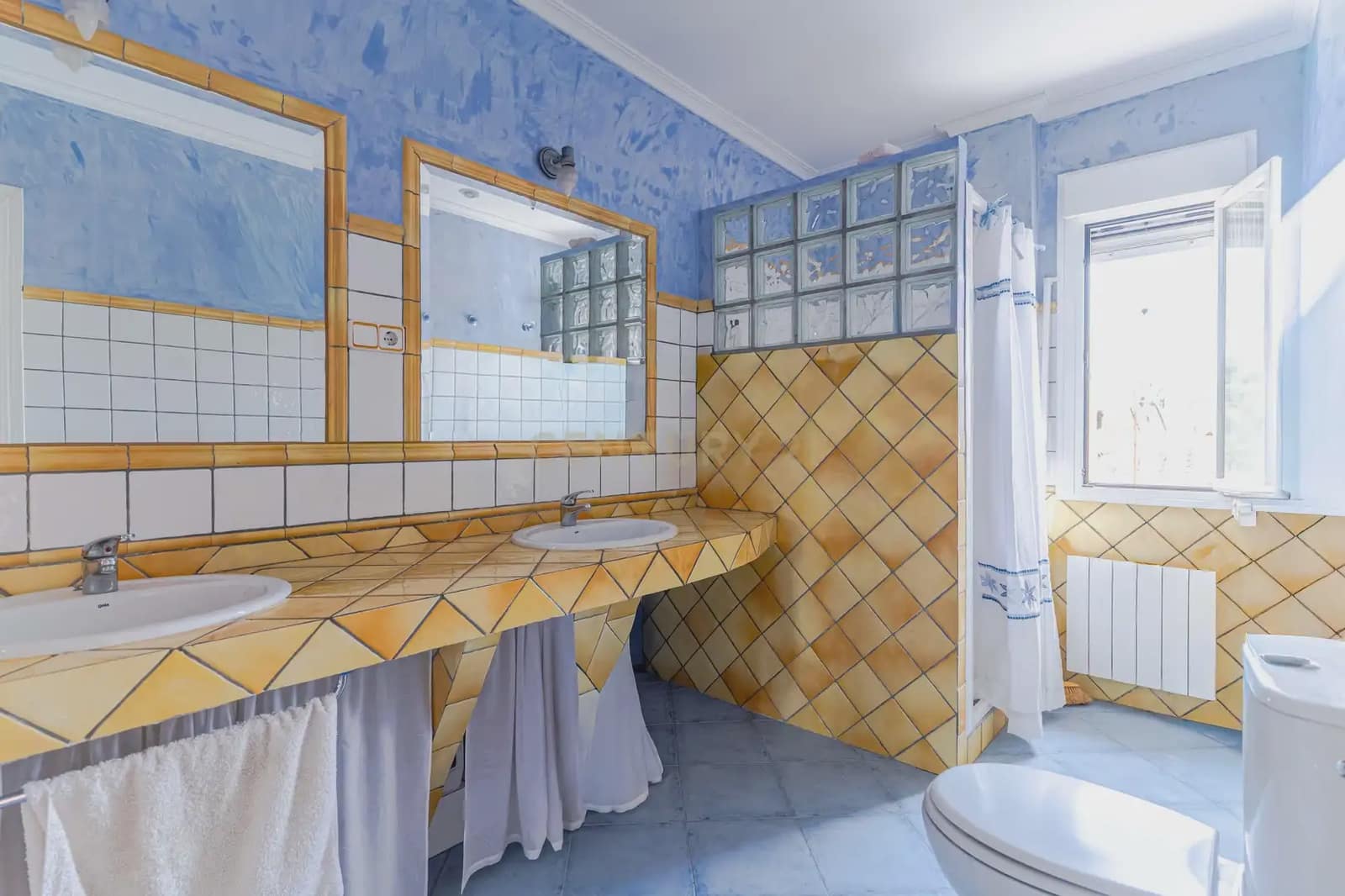 8 slaapkamer Finca/Landhuis te koop in Jaen stad met zwembad garage - € 449.900 (Ref: 10074657)