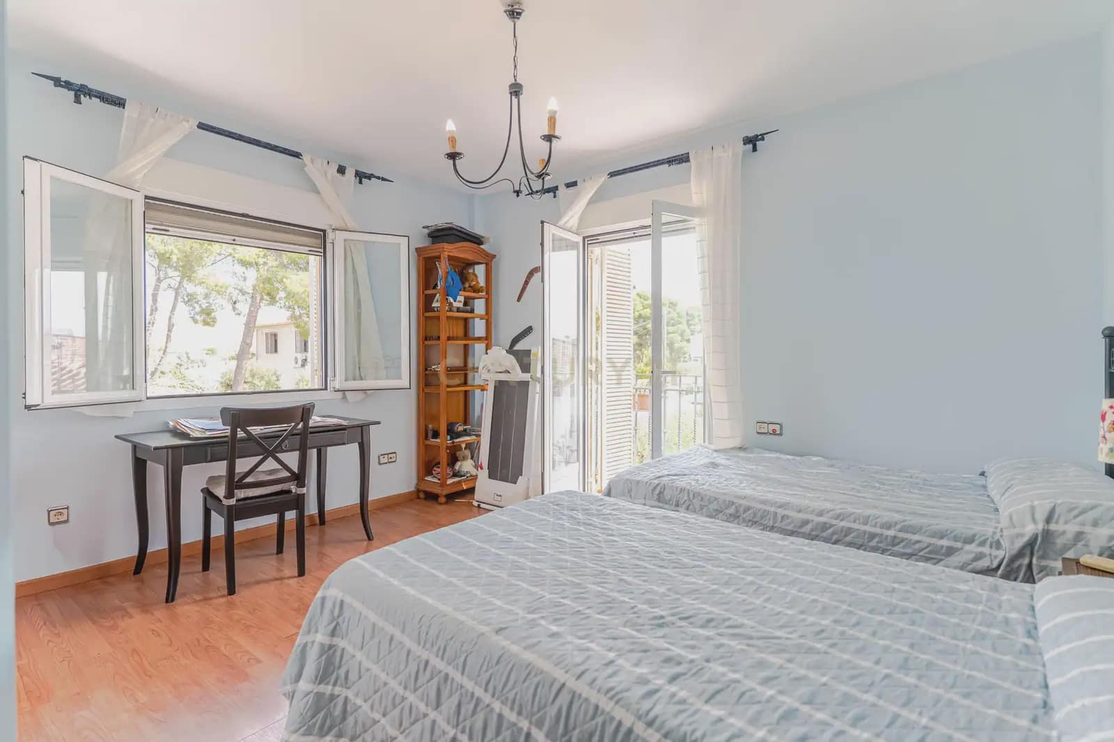 8 slaapkamer Finca/Landhuis te koop in Jaen stad met zwembad garage - € 449.900 (Ref: 10074657)
