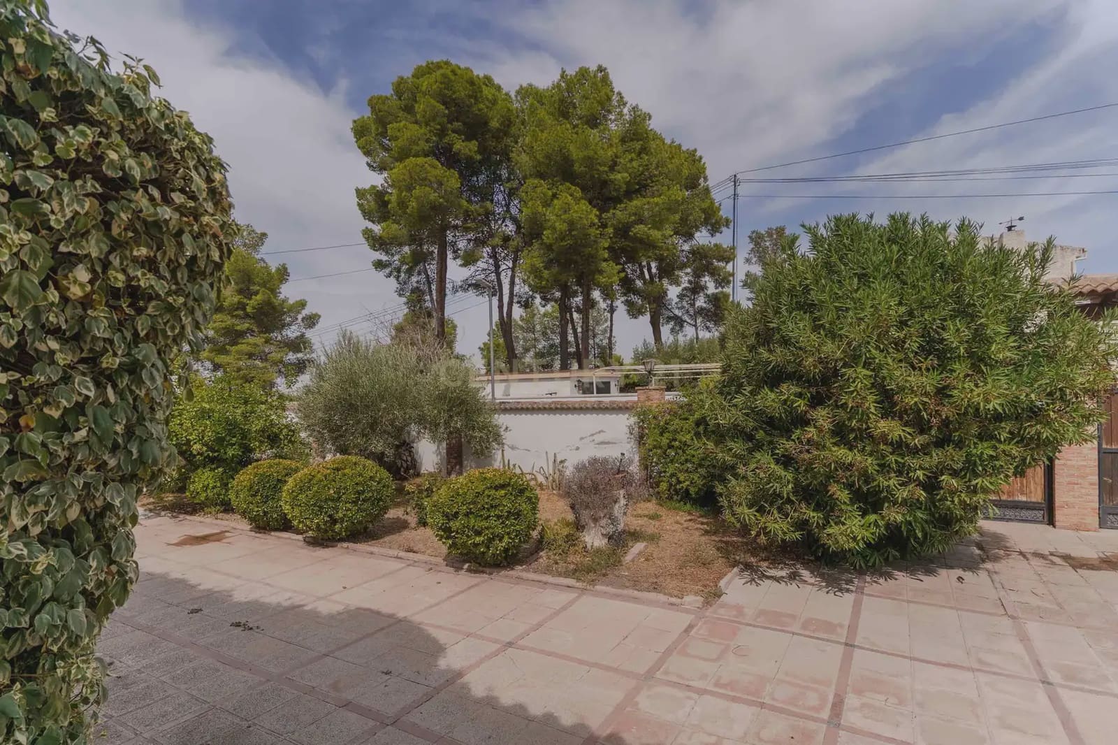 8 slaapkamer Finca/Landhuis te koop in Jaen stad met zwembad garage - € 449.900 (Ref: 10074657)