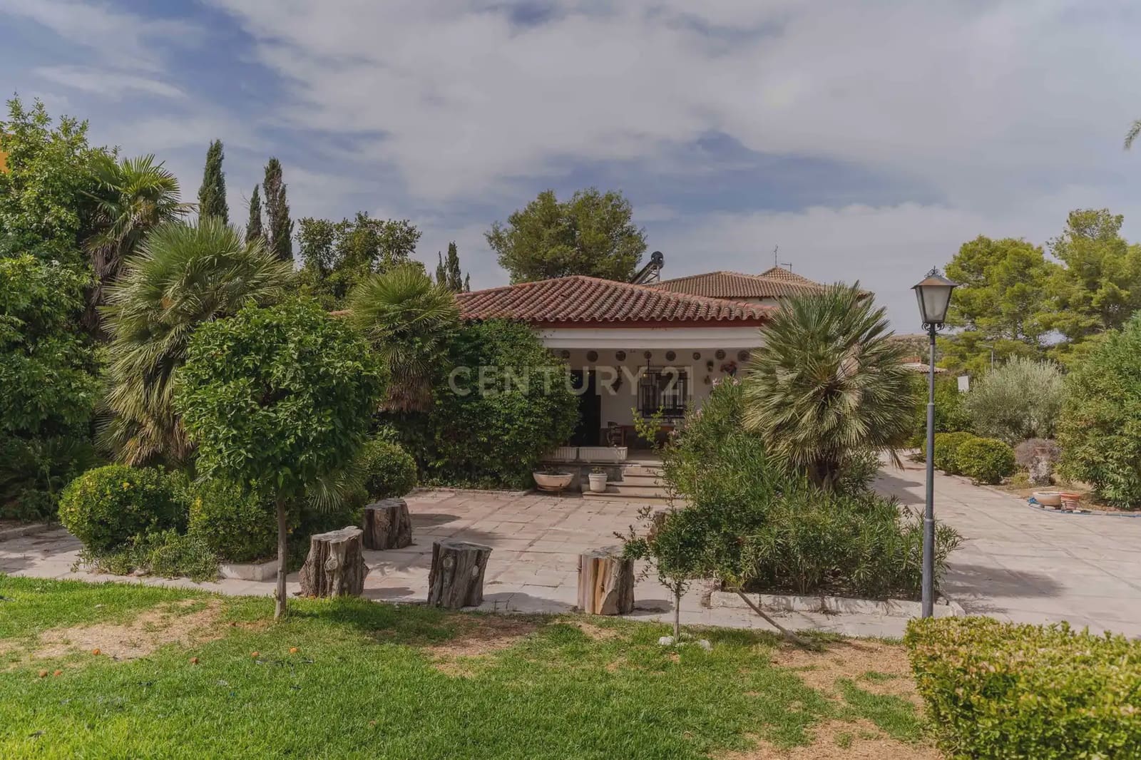 8 slaapkamer Finca/Landhuis te koop in Jaen stad met zwembad garage - € 449.900 (Ref: 10074657)