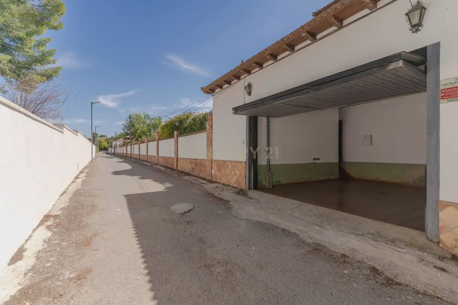 8 slaapkamer Finca/Landhuis te koop in Jaen stad met zwembad garage - € 449.900 (Ref: 10074657)