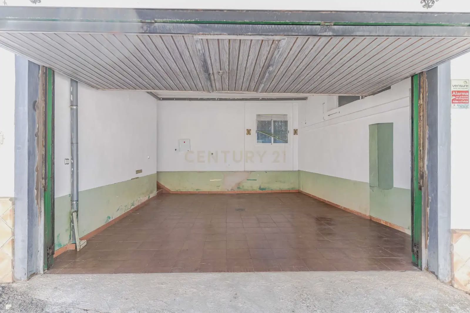 8 slaapkamer Finca/Landhuis te koop in Jaen stad met zwembad garage - € 449.900 (Ref: 10074657)