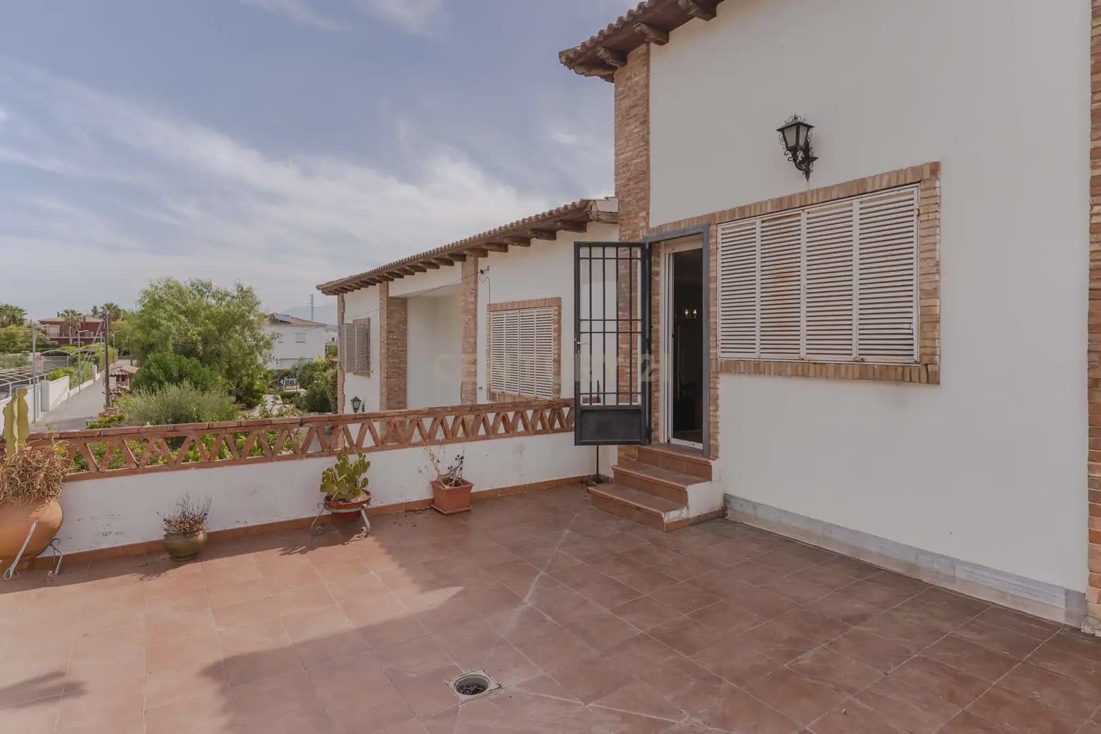 8 slaapkamer Finca/Landhuis te koop in Jaen stad met zwembad garage - € 449.900 (Ref: 10074657)
