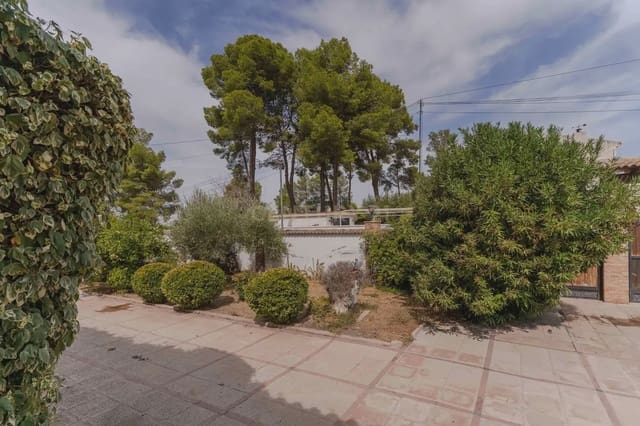 8 slaapkamer Finca/Landhuis te koop in Jaén stad met zwembad garage - € 449.900 (Ref: 10074657)
