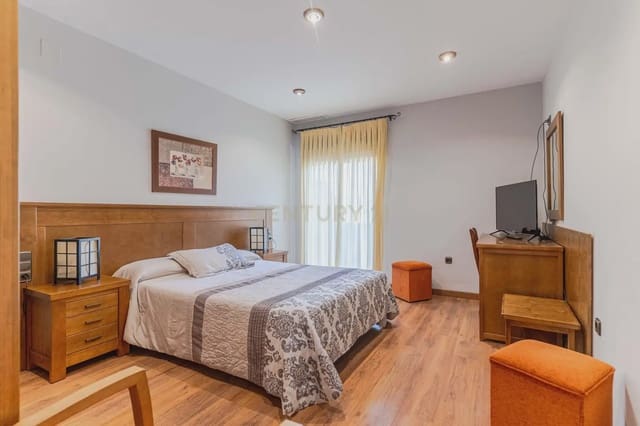 17 quarto Hotel para venda em Deifontes - 1 800 000 € (Ref: 10093946)