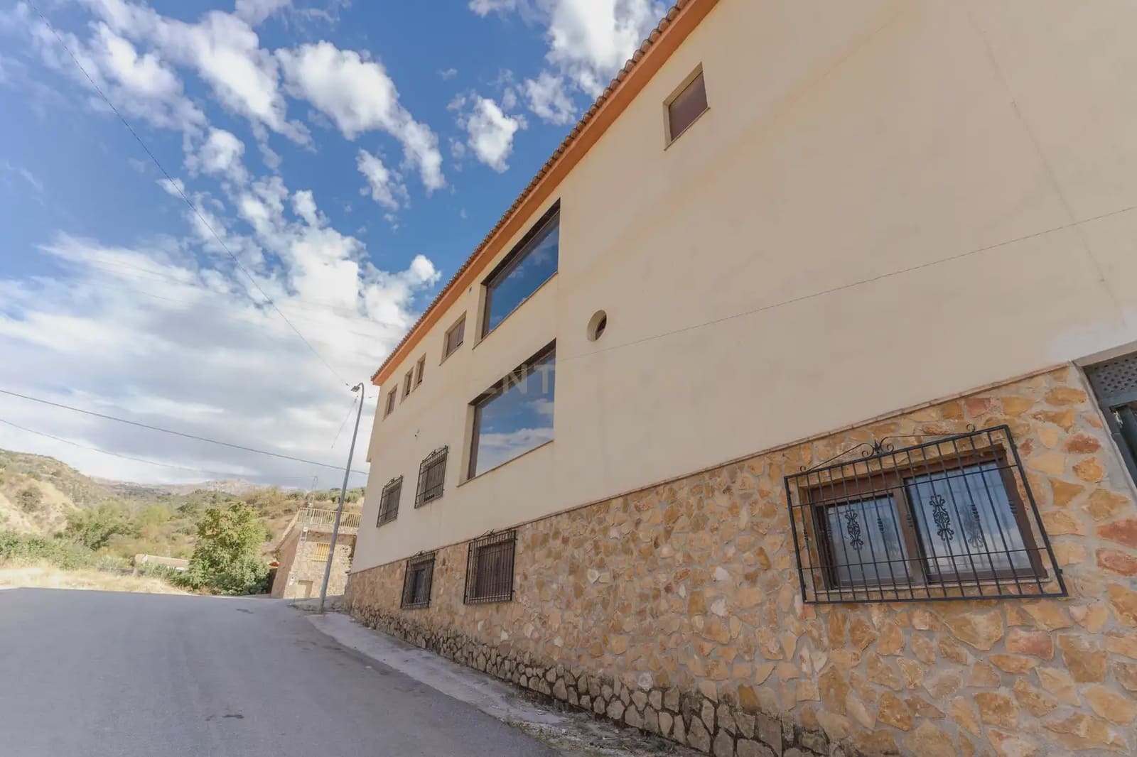 17 Zimmer Hotel zu verkaufen in Deifontes - 1.800.000 € (Ref: 10093946)