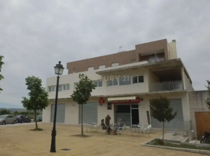 Commercial for sale in Santa Fe - € 250,000 (Ref: 10097366)