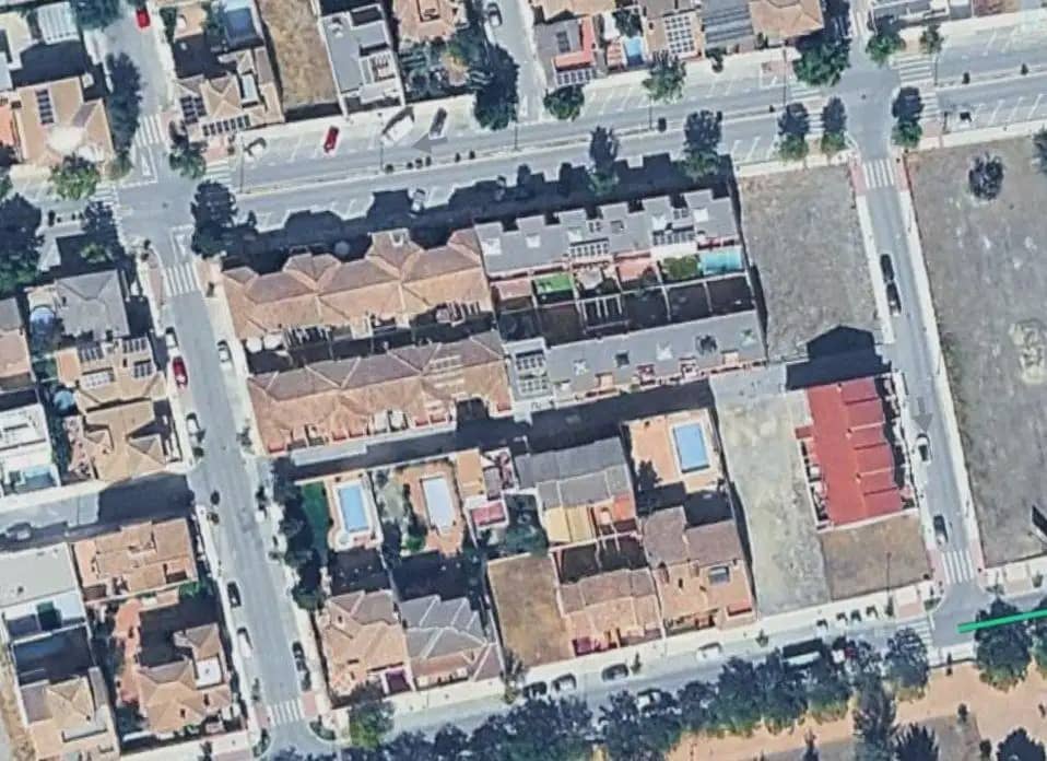 Commercial for sale in Santa Fe - € 250,000 (Ref: 10097366)