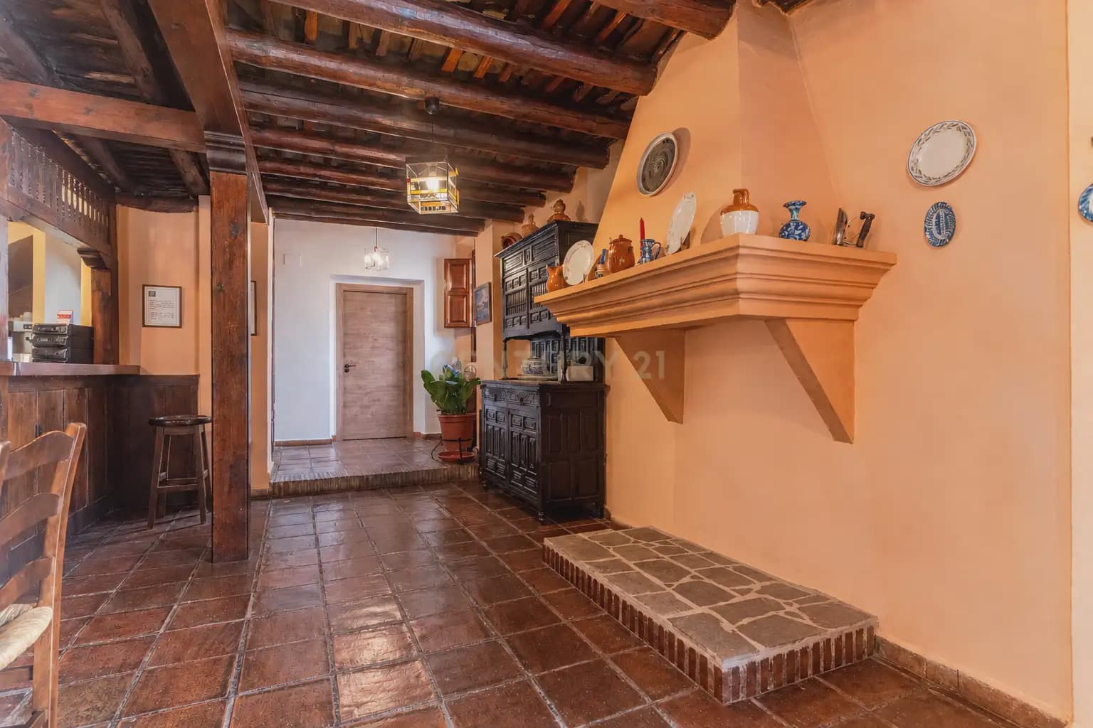 8 chambre Hôtel à vendre à La Taha avec garage - 700 000 € (Ref: 10100547)